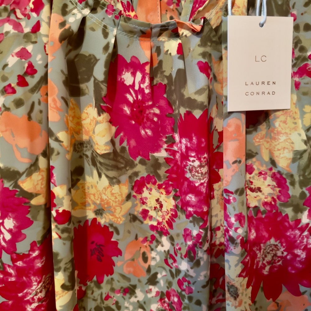 NWT Lauren Conrad short cap sleeve floral print top, size M - Picture 4 of 5